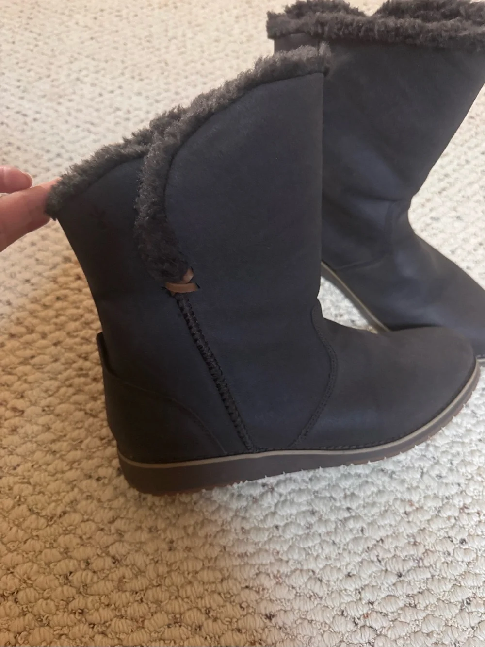 Emu Women's Dark Brown Suede Lambswool Fur Lined Winter Boots